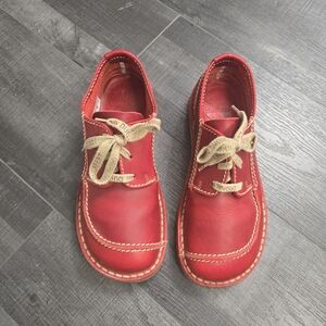 EUC Size 40 Duckfeet, FYN, Granate With Box, Wool Insoles And Care Supplies